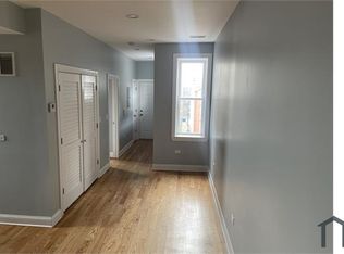 3300 W Warren Blvd #3R, Chicago, IL 60624