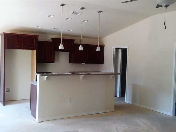 3rd image of 5539 Peach Dr