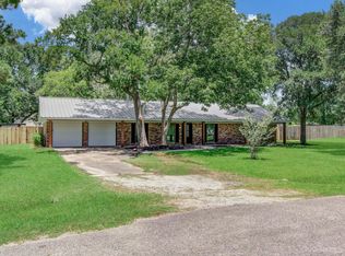 6930 S Oak Bend Dr, Alvin, TX 77511