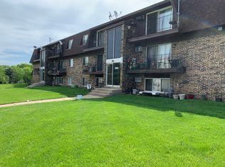 2500 Mark Thomas Ln #2-B, Hanover Park, IL 60133