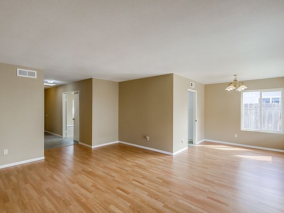 5th image of 4924 Cannington Dr