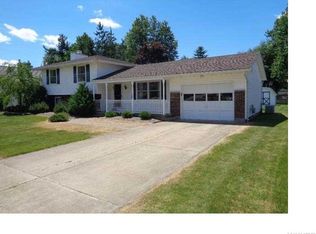 5696 Jennifer Dr W, Lockport, NY
