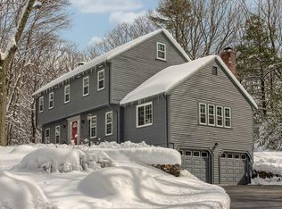 9 Turtle Ln, North Andover, MA 01845
