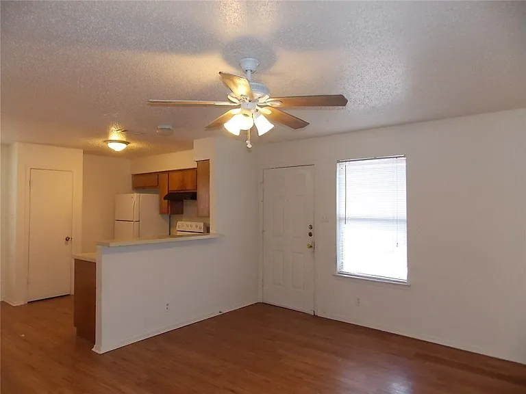 5501 Rose Hill Cir — Photo 6