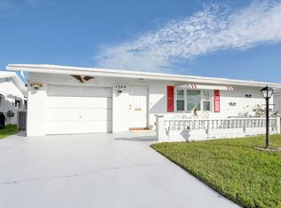 1704 SW 18th Dr, Boynton Beach, FL 33426