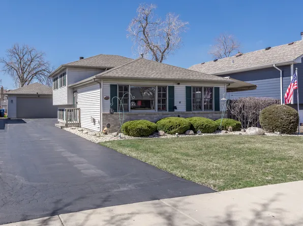 1136 N Ardmore Ave, Villa Park, IL 60181