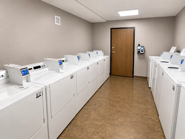 Greenbrier Apartments — Photo 12