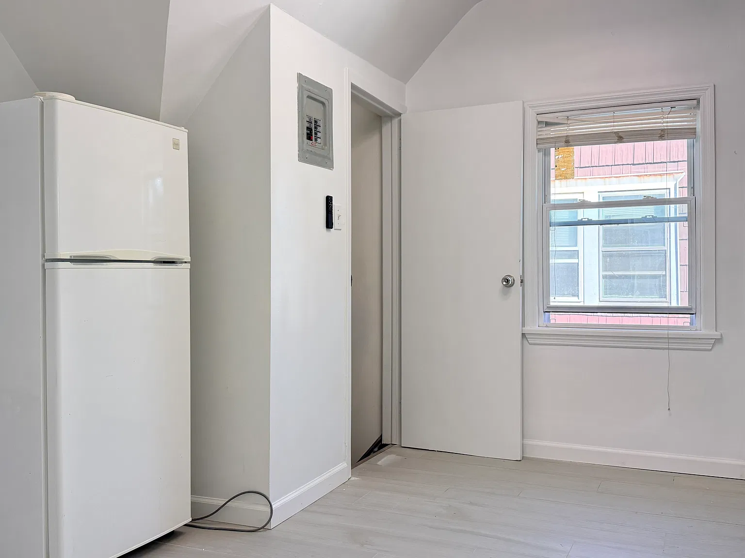 2 bed, 800 sqft, $1,800 — Photo 3