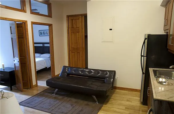 Rented by Sir Realty | media 103