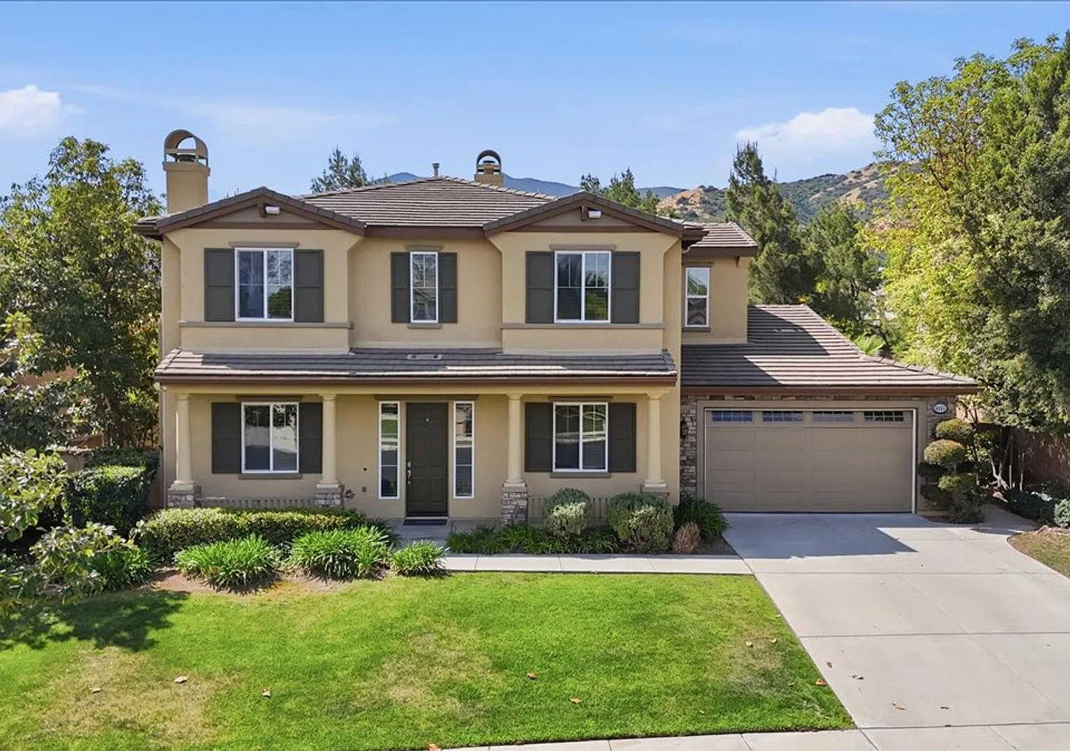 8651 Edelweiss Dr, Corona, Pool Home In The Retreat — Photo 1