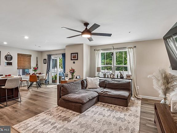 2nd image of 11 Teatree Ln