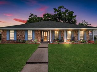 16 Parlange Dr, Destrehan, LA 70047
