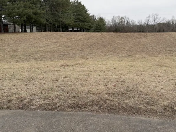 2019 W Main St, Salem, IL 62881