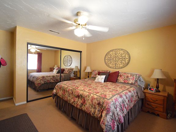 3rd image of 9531 Marilla Dr