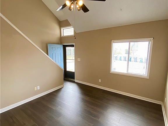 5th image of 559 Brookside Ct
