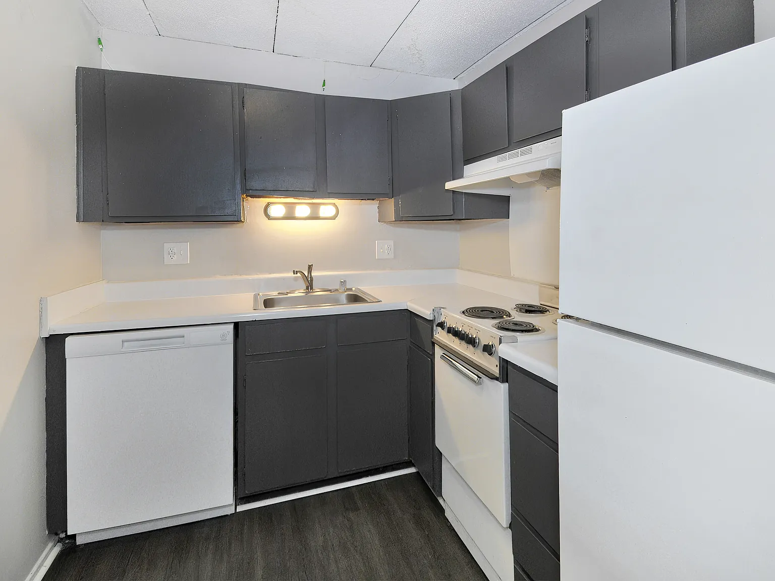 Highland Towers - Senior Living 55+ — Photo 2