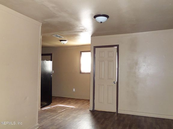 4th image of 1317 E 3RD Street