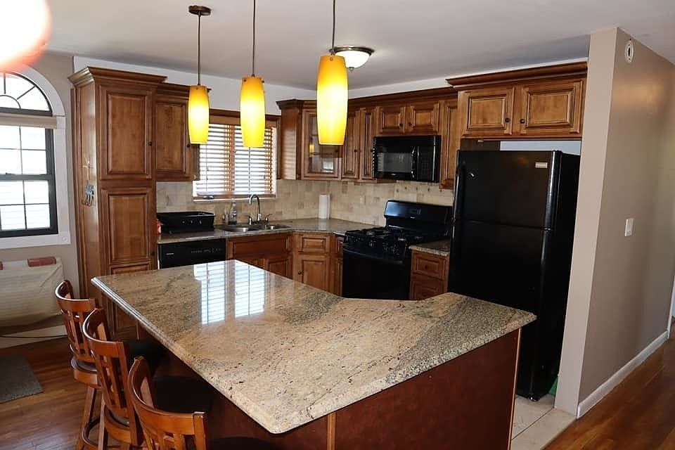 1st image of 454 Beach 122 St #2