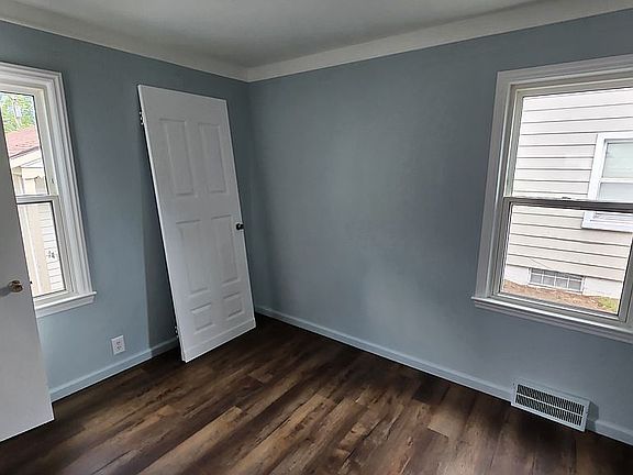 2nd image of 4448 1st St