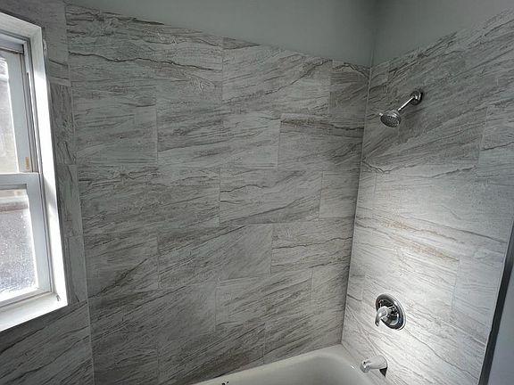4th image of 6882 N Overhill Ave #2