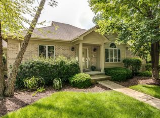 2216 Durand Dr, Downers Grove, IL 60515