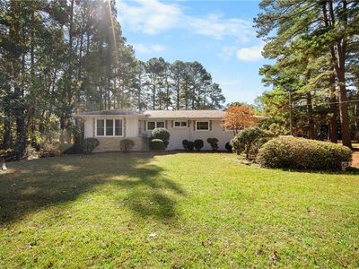 574 Midway School Rd, Winston Salem, NC, 27107