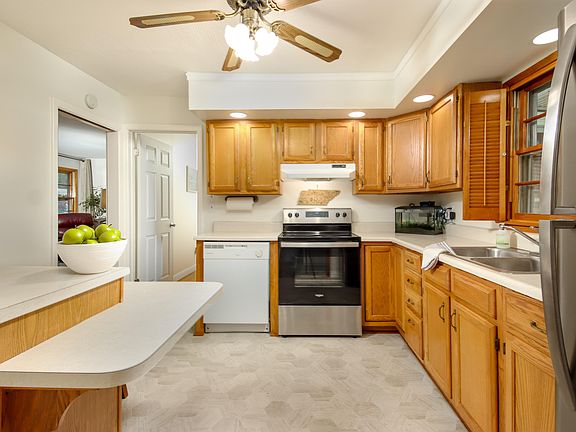 4th image of 6940 Clowers Dr
