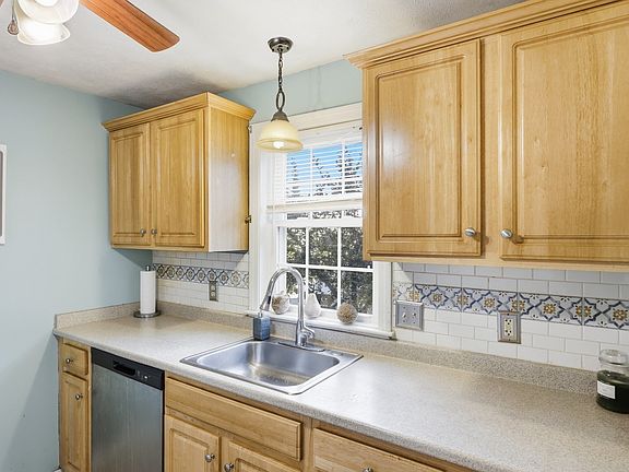 5th image of 31 Patriot Rd