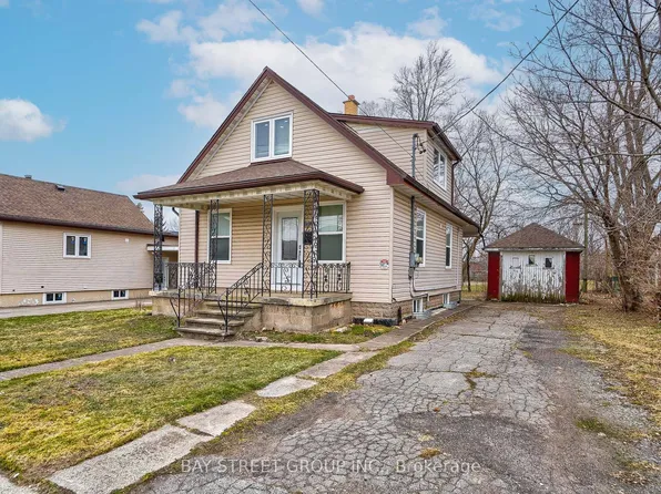 5241 Kitchener St, Niagara Falls, ON L2G 1B4