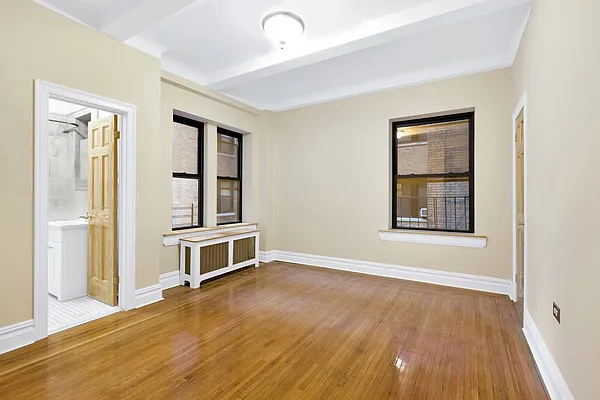 Rented by Cooper & Cooper Real Estate | media 34