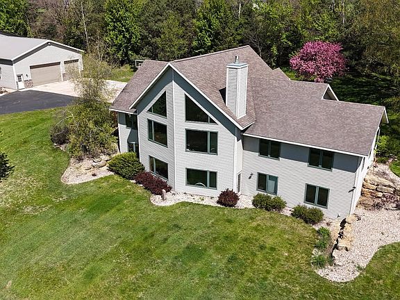 2nd image of W5416 Highland Dr