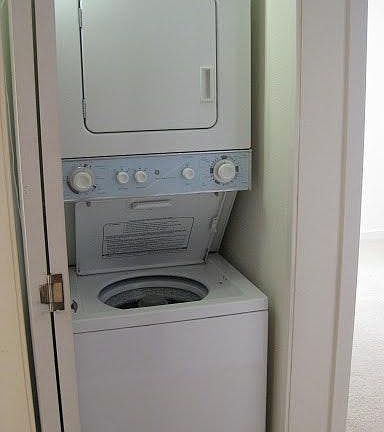 Washer/Dryer in unit