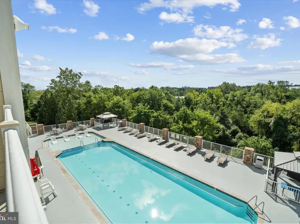 6301 Edsall Rd Unit 301, Alexandria, VA 22312