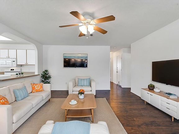 3rd image of 3602 Meadow Park Dr