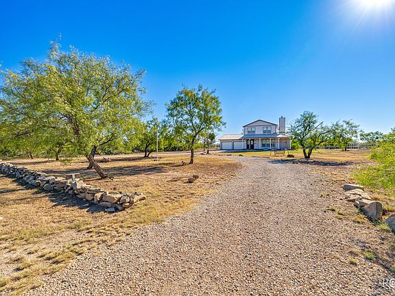 2nd image of 22585 Harbor View Ln