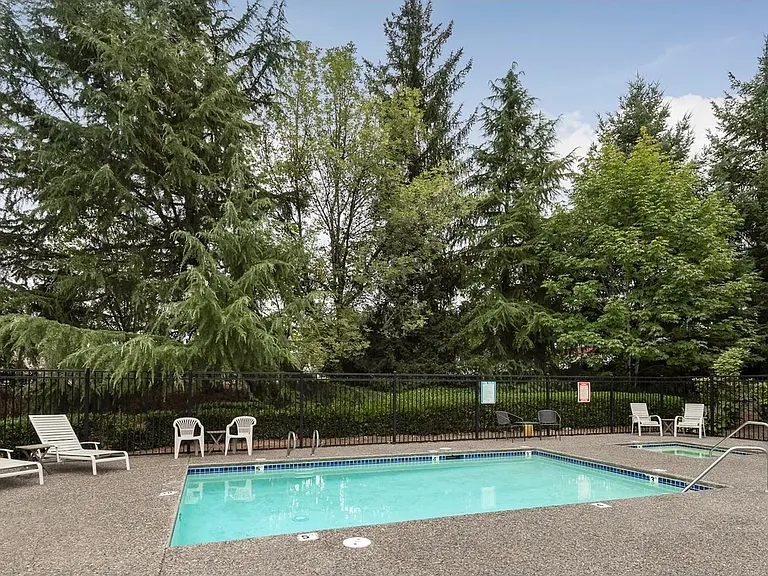 7929 SW 40th Ave #D — Photo 27
