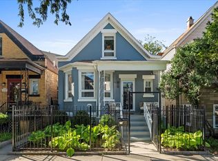 2733 W Nelson St, Chicago, IL 60618