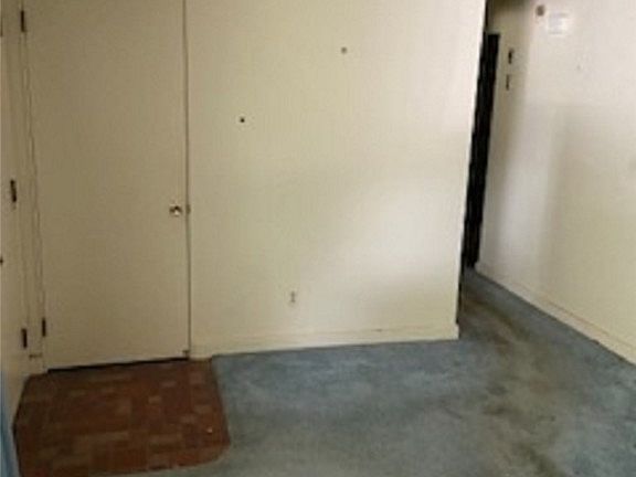 4th image of 331 Astor Ave