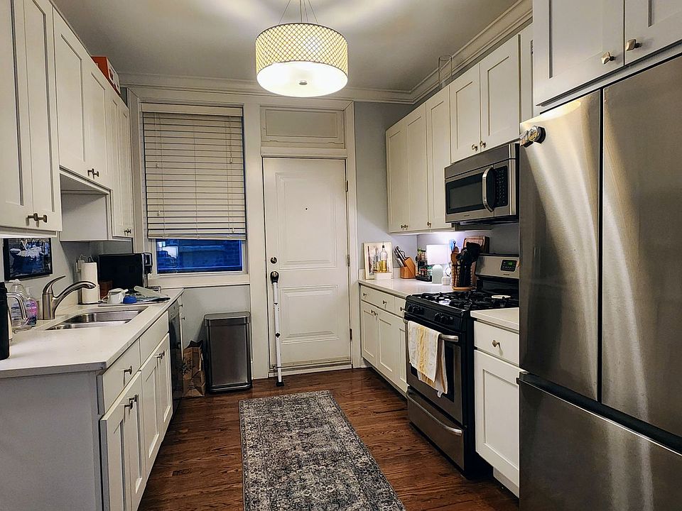 1st image of 715 W Belmont Ave APT 3C