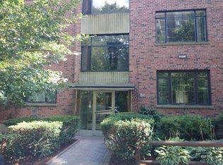 86 Griggs Rd APT 3, Brookline, MA 02446