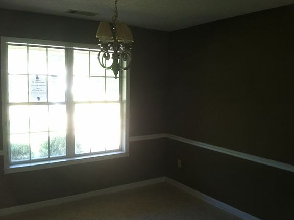 4th image of 224 Laxton Ln