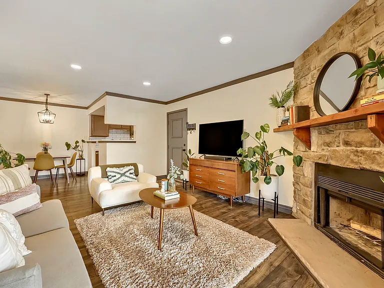 8335 Fairmount Dr #1-202 — Photo 4