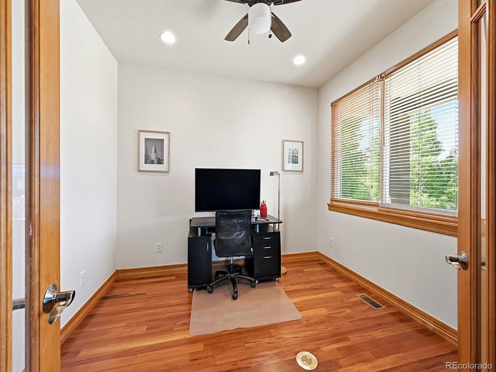 8898 Longs Peak Circle