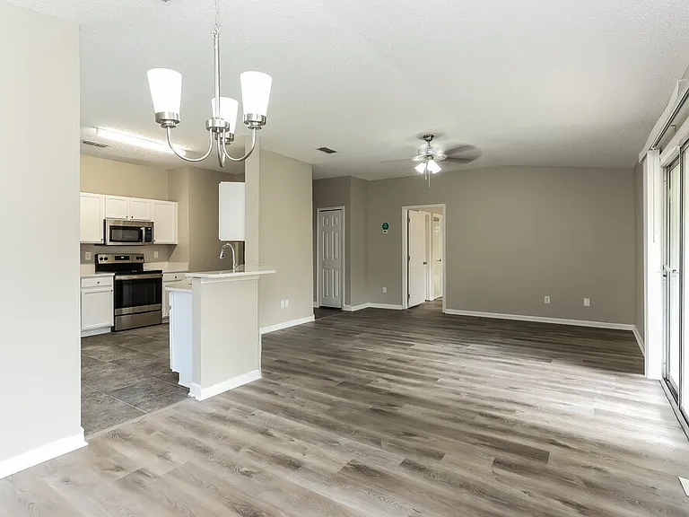 3318 Side Out Ct — Photo 5