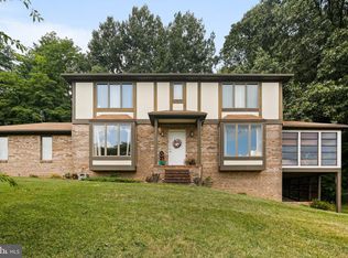 6344 Glenville Rd, Glen Rock, PA 17327