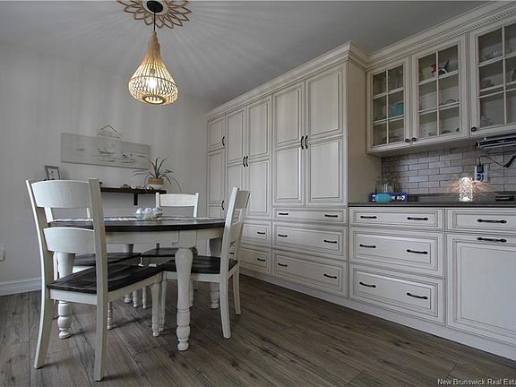 2nd image of 83 Mountfield Cres