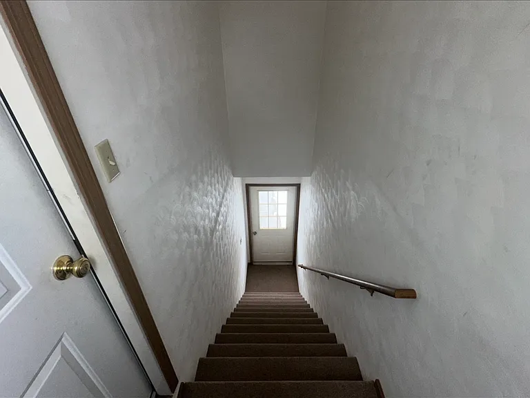 262 3rd St #2 — Photo 14