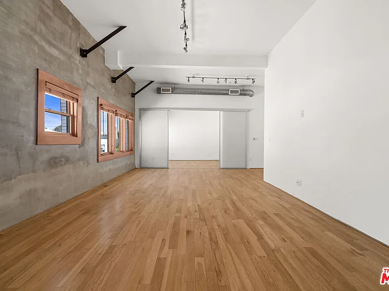 8 Brooks Ave #13 — Photo 9