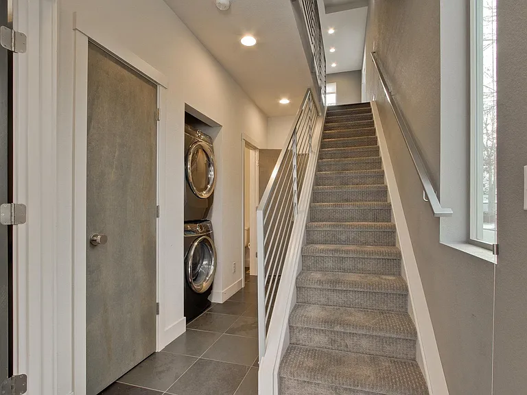 1036 W 37th Ave — Photo 5