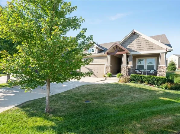 391 N Silver Hill St, Olathe, KS 66061